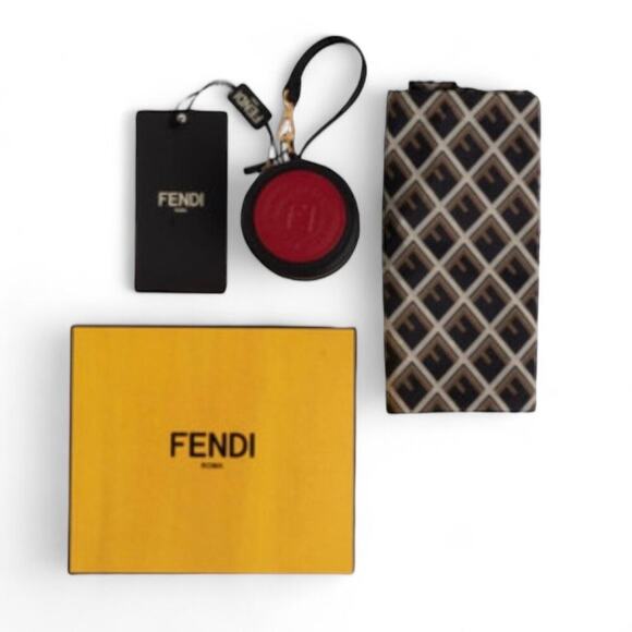 Fendi Keychain Calfskin Tote Bag Charm – Red Logo Patch, Gold Hardware - Picture 4 of 11